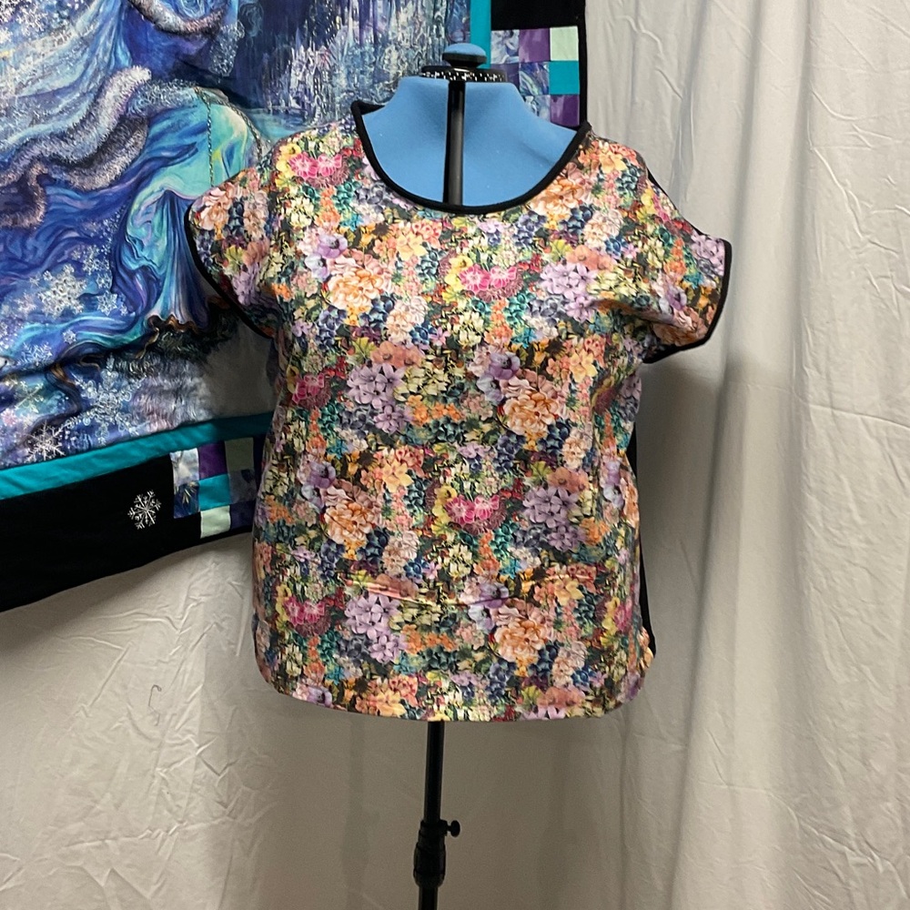 black and multicolour tshirt blouse